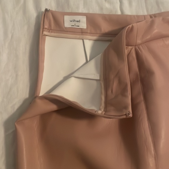 Aritizia pink vegan leather skirt worn once - Size 6 - Picture 4 of 4